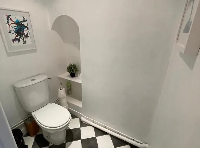 La Maison Des Chapeliers *