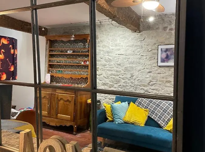 La Maison Des Chapeliers * Carcasona