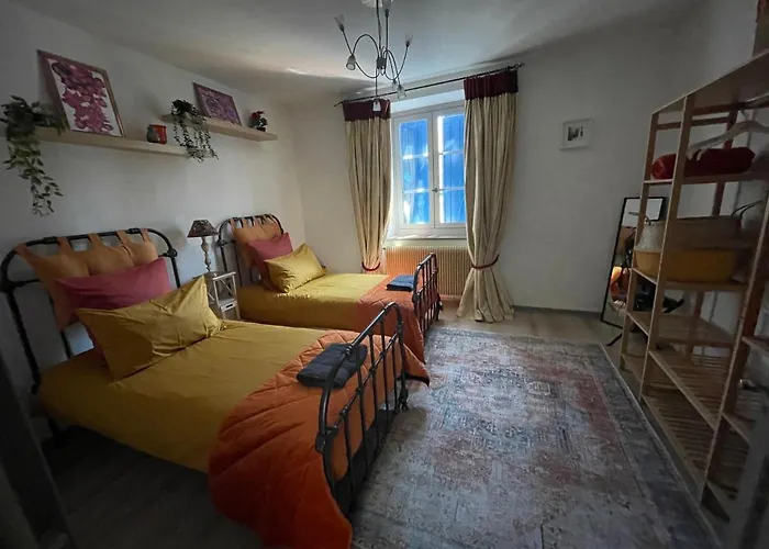 La Maison Des Chapeliers *